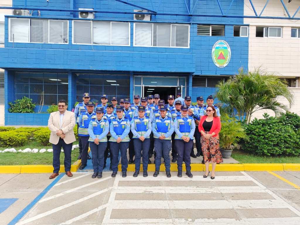 Mas de 120 funcionarios policiales se&nbsp;especializan