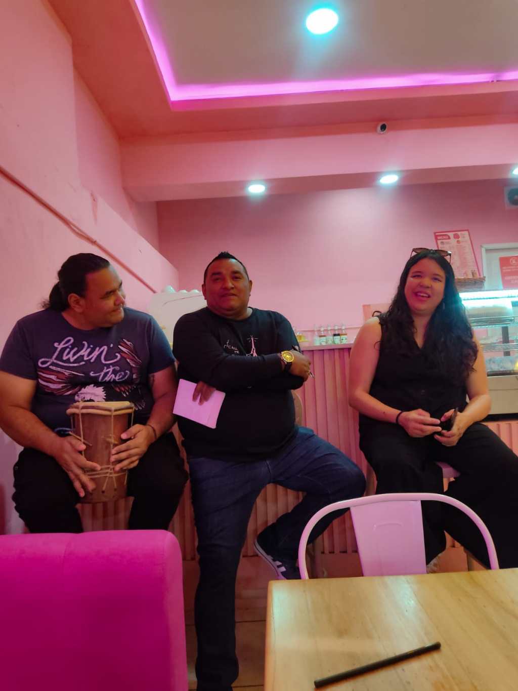 La poesía sobrevoló el&nbsp;café