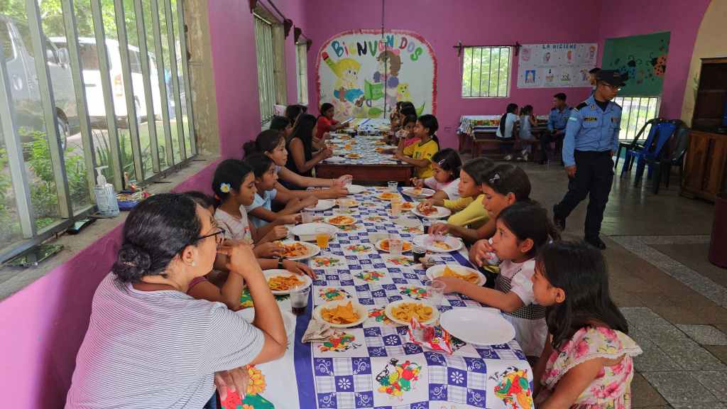 La Policía Nacional  benefició a 2 centros asistenciales de niños y&nbsp;niñas